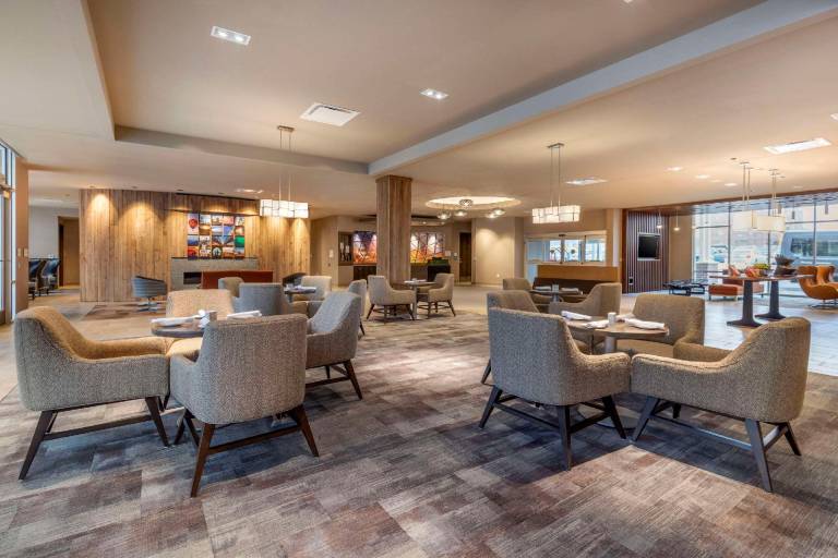 Cambria Hotel Omaha Downtown — photo 3