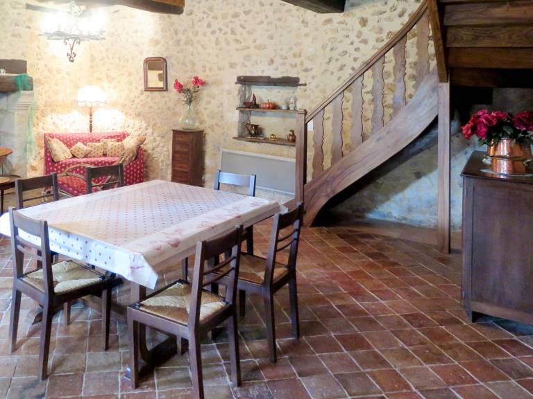 Fully equipped nice house with garden, private pool & BBQ | Pet-friendly — photo 4