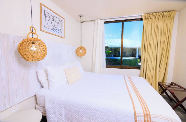 Bed and breakfast  Ladyville