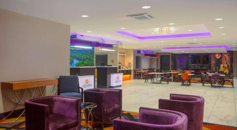 La Quinta Inn & Suites by Wyndham Branson — photo 3