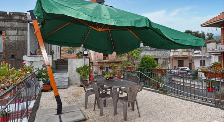 Holiday apartment with 2 rooms for 6 persons in Riposto