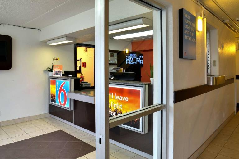 Motel 6 Toledo, OH — photo 2