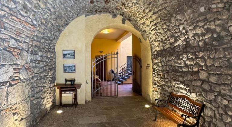 Centro Storico Suites Sarnico in Paratico