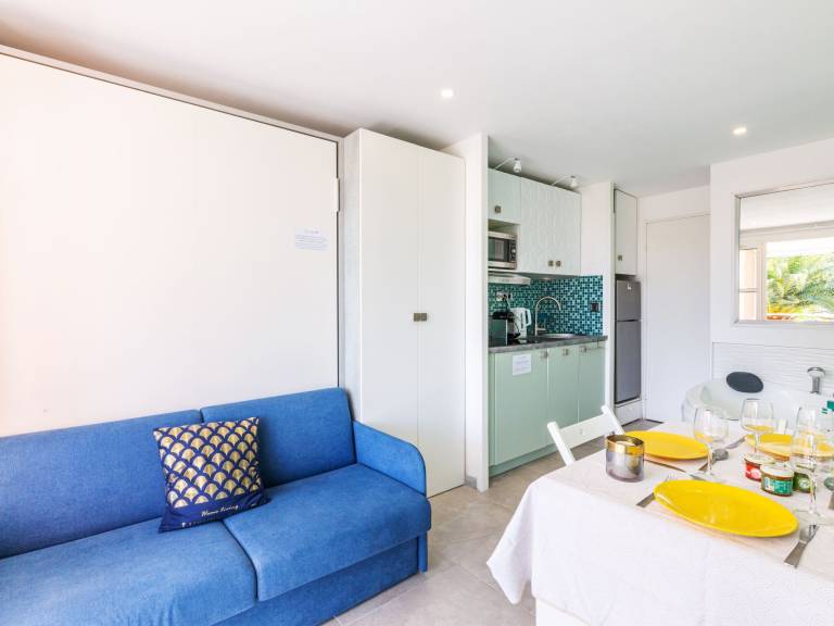 Family-oriented charming holiday apartment with garden, pool & terrace | Next to the beach | Pets allowed — photo 3