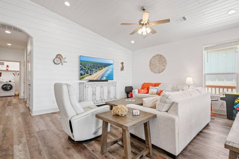 Fully equipped vacation home with barbecue & garden | Beach view | Pet-friendly — photo 4
