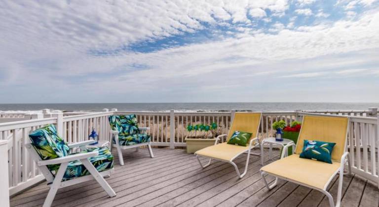 Vacation home with terrace in Ocean City, MD