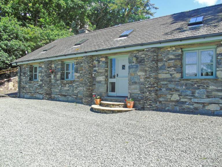 Cottage Arthog
