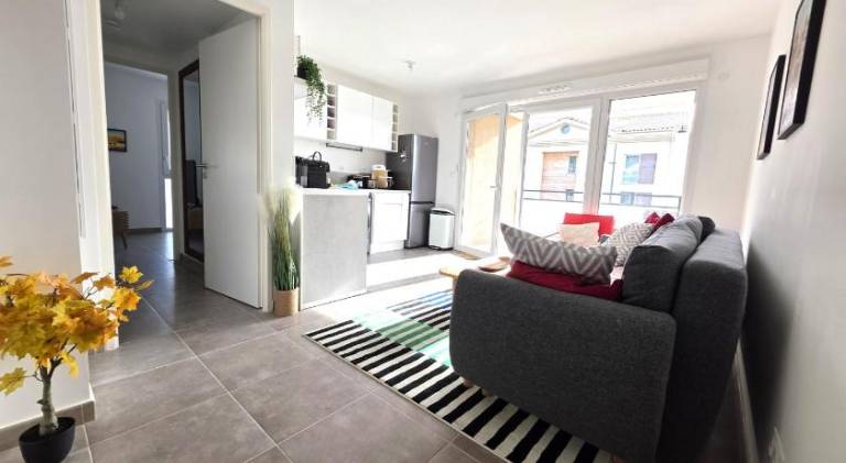 Holiday apartment with yard & private pool — photo 2