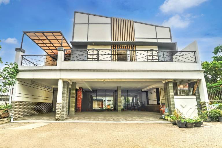 Luxury Deluxe DBL Retreat W Free WiFi and Parking