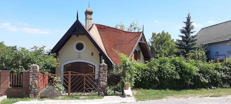 House with garden, terrace & barbecue — photo 4