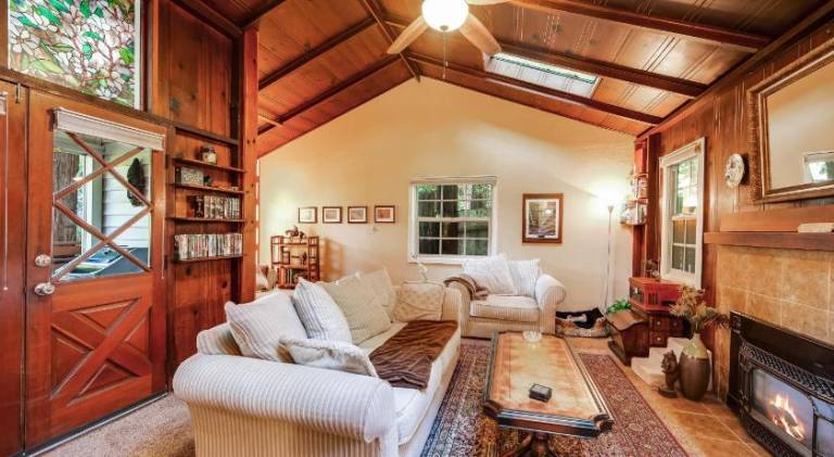 Charming vacation home | Pets allowed in Monte Rio, CA