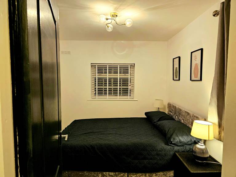 Cosy 1 bedroom flat near Bridgend town centre