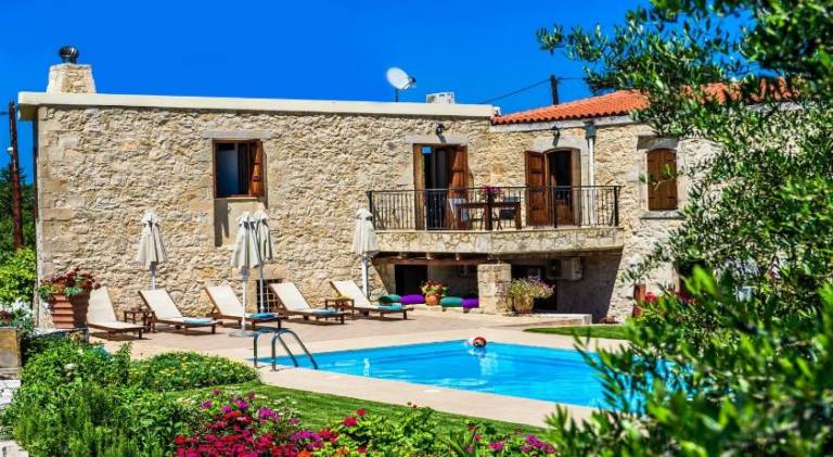 Fully equipped villa with garden, terrace & barbeque | Pets allowed in Rethymno