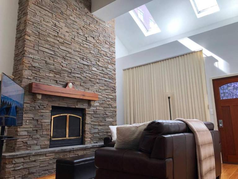 Family-oriented pleasant loft | Pets are welcome in New Haven, CT