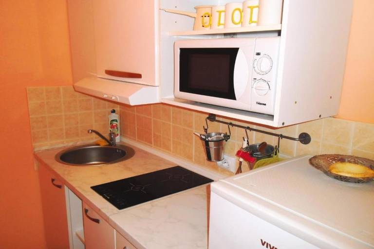 Rental apartment with patio & barbeque | Sea view | Dogs allowed — photo 2