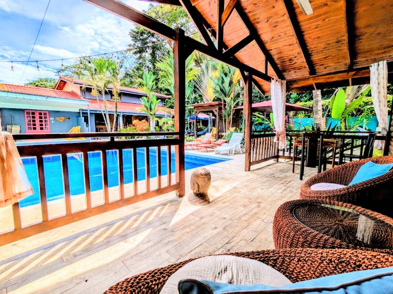 Cabin with pool, BBQ & garden | City view | Suitable for remote work — photo 2
