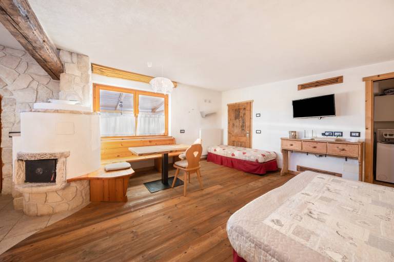 Fully equipped beautiful studio with patio, fast internet & garden | Garden view | Good for workation | Pets allowed — photo 4