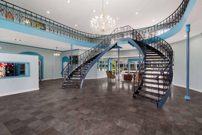 Rodeway Inn Conference Center — photo 2