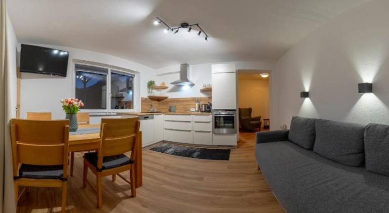 Apartment with 2 rooms for 4 persons — photo 2