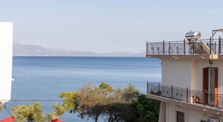 Rental apartment with 3 rooms for 5 persons — photo 4