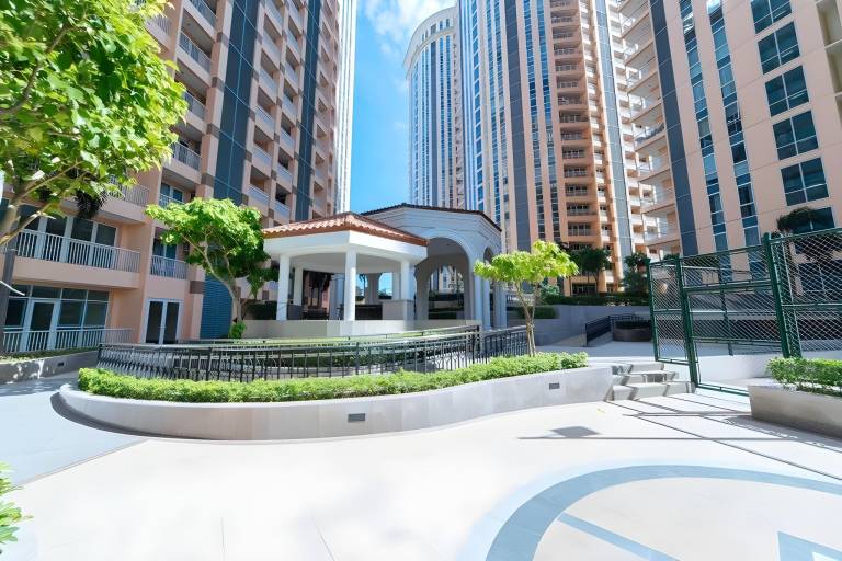 Venice Luxury BGC 1 in Taguig