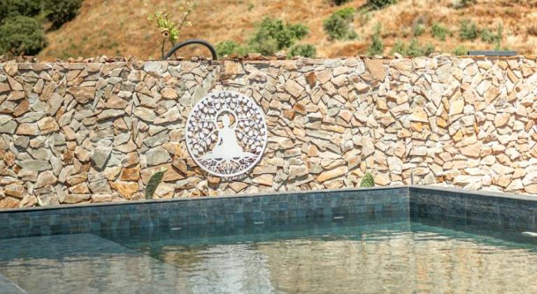 Villa with pool & jacuzzi — photo 4