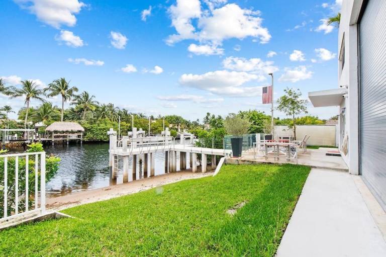 Unique Retreat - Unit B: Homey First-floor Haven in Deerfield Beach, FL