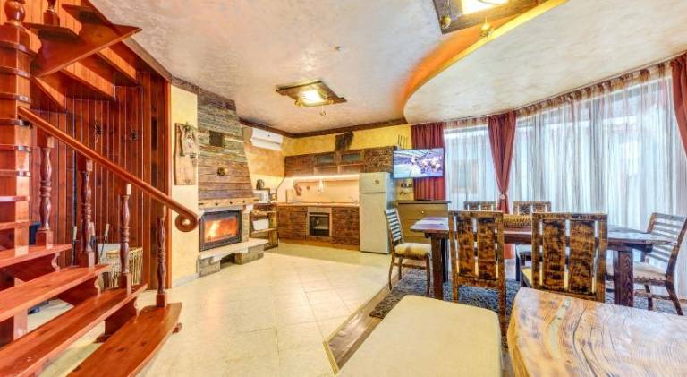 Beautiful villa with pool & hot tub | Pets are welcome — photo 3