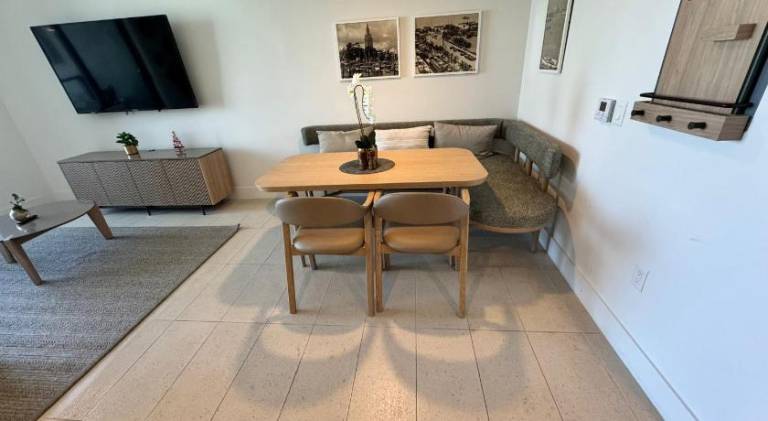 Apartment with pool — photo 3