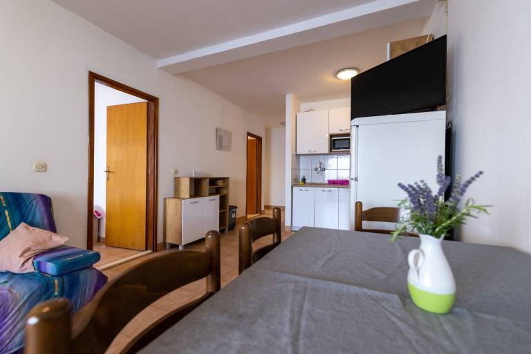Two bedroom apartment near beach Cove Solotiša, Hvar (A-4623-b) — photo 5