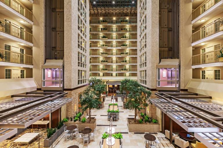 Embassy Suites by Hilton Dallas Market Center — photo 2