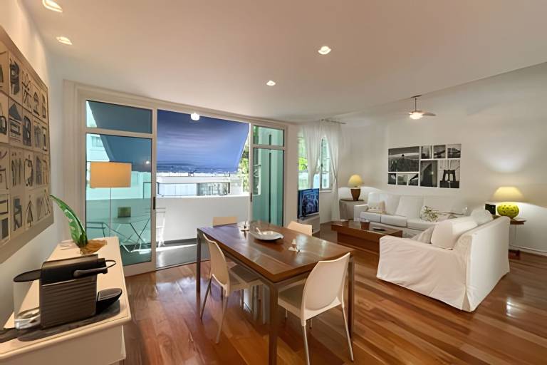 Charming 2 bedroom apartment with balcony