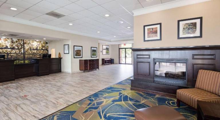 Best Western Leesburg Hotel & Conference Center — photo 3