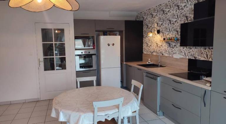 Holiday apartment with 2 rooms for 6 persons — photo 4