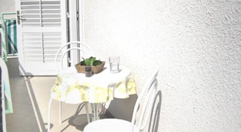 Apartment with terrace & garden — photo 5