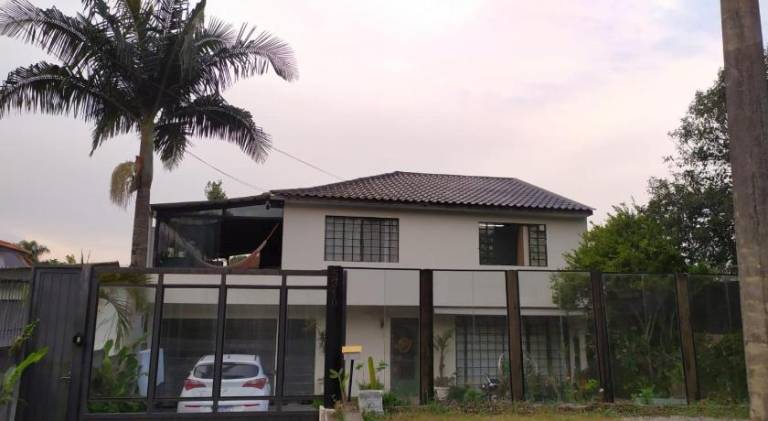 Casa Klos - Quartos amplos in Curitiba