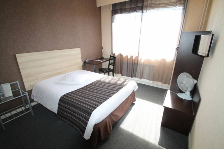 Adonis Lyon Est Hotel Artys — photo 3
