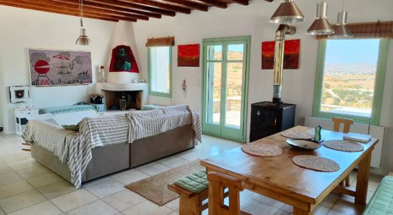 Spacious vacation home with BBQ, terrace & yard | Pet-friendly — photo 2