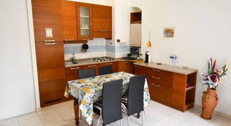 Fully equipped nice rental apartment with patio & garden | Next to the beach | Dogs allowed — photo 3