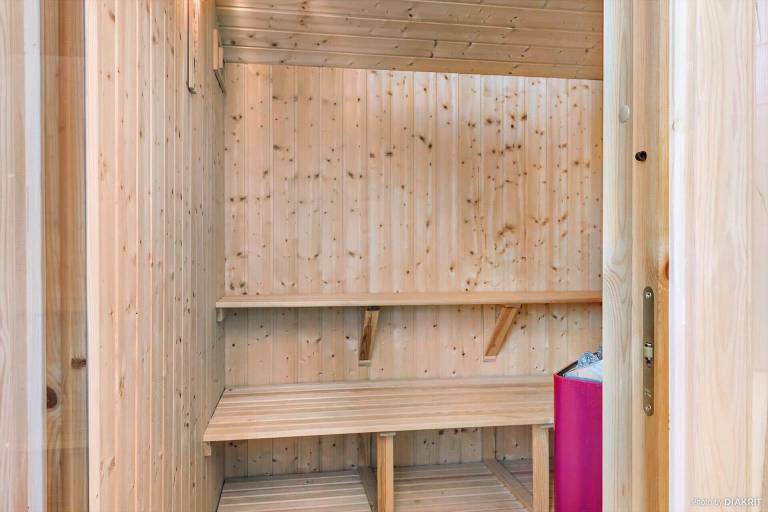 Child-friendly nice house with sauna, jacuzzi & terrace | Pets are welcome — photo 2