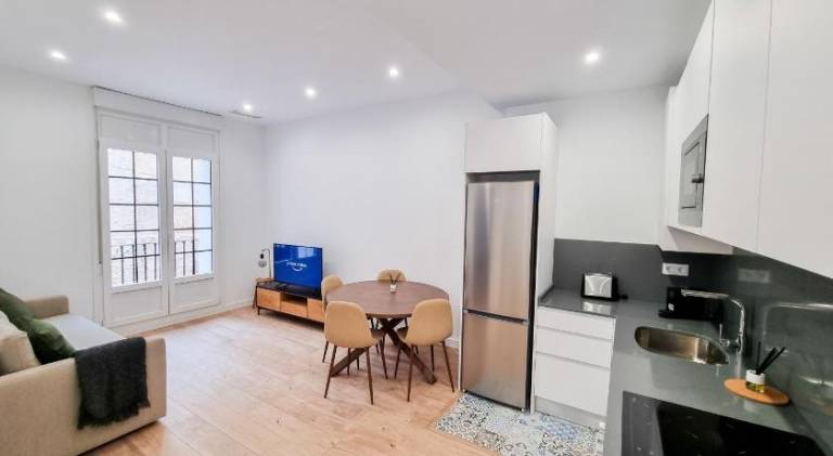 Apartment | Near Cathedral-Basilica of Our Lady of the Pillar | Pets allowed in Zaragoza
