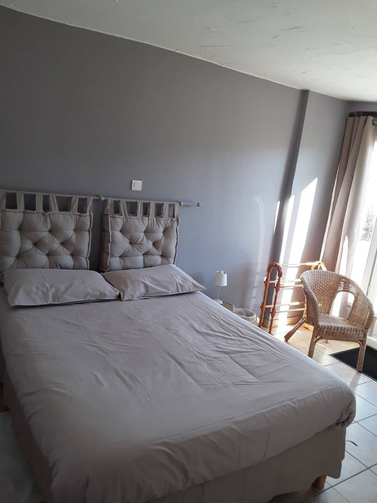 Bed & Breakfast  Sainte-Anne-Saint-Priest