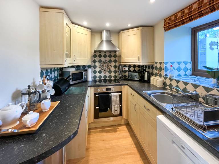 Family-oriented lovely cottage with garden | River view | Pets are welcome — photo 4