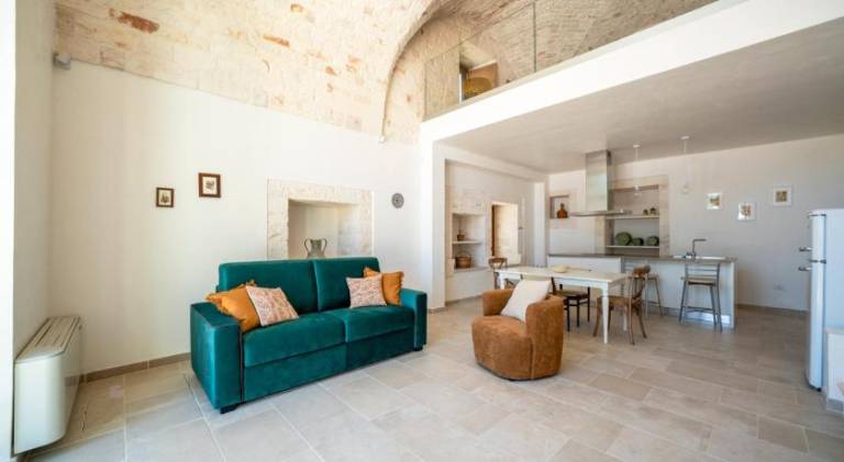 Villa with 5 rooms for 10 persons in Locorotondo