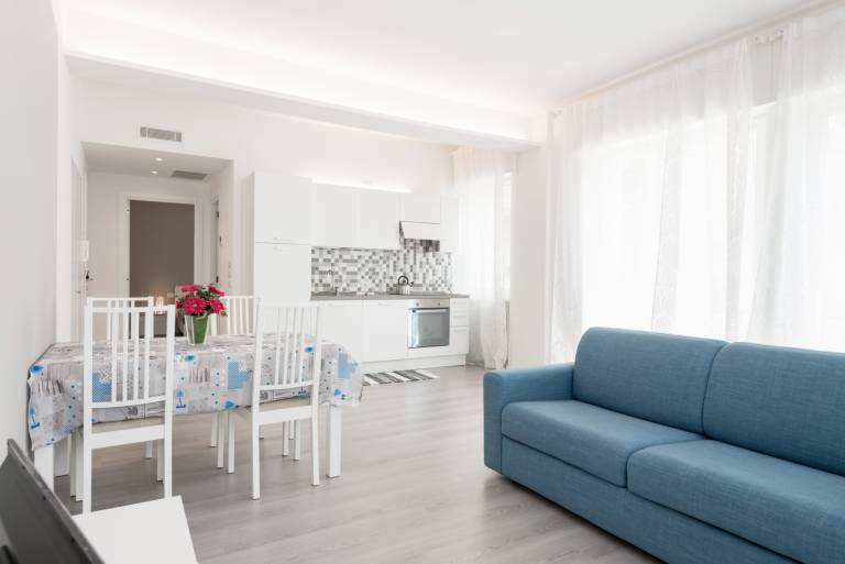 Apartment with balcony 1 km from Piazza Erbe — photo 3
