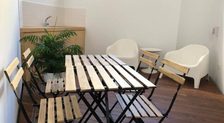 Apartment with patio | Near Monastery of Santa Cruz | Pets allowed — photo 5