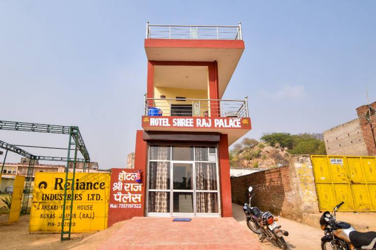Hotel O by OYO Shree Raj Palace Kukas
