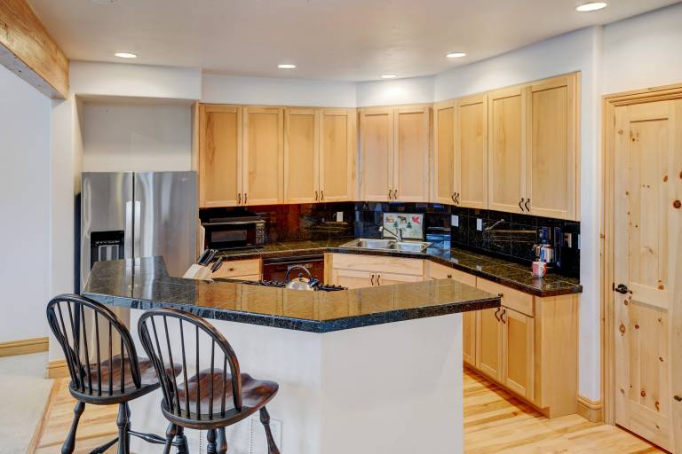 Vacation home with grill | Lake view — photo 5