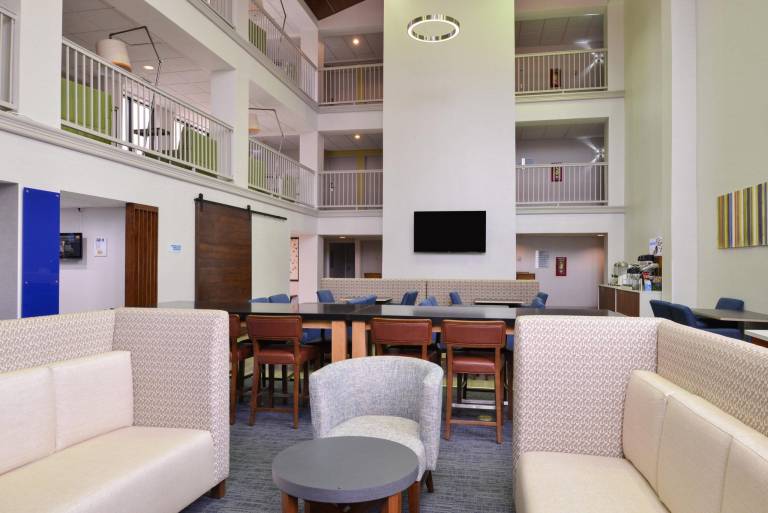 Holiday Inn Express Palm Desert By IHG — photo 4