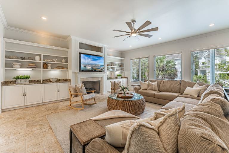 Luxury Hilton Head Beach House Sleeps 20 Hot Tub & Games — photo 2